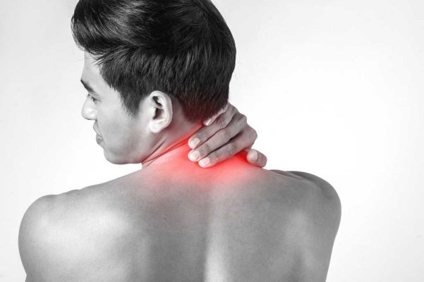 Đau vai gáy là một trong những bệnh lý phổ biến hiện nay