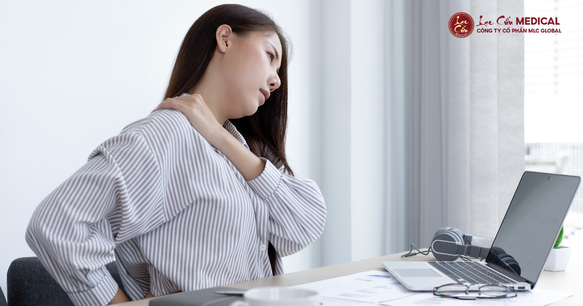 Cổ Cứng Ngắc_ _Lời Cầu Cứu_ Của Cơ Thể Dân Văn Phòng