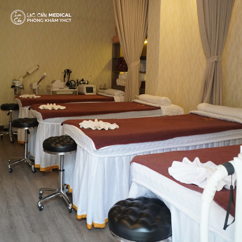 Không gian phòng khám tại Lạc Cứu