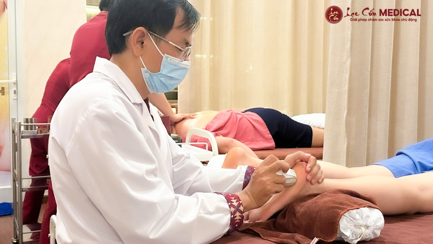 Liệu Pháp Lạc Cứu Vùng Chân_ Giải Pháp Khơi Thông Năng Lượng Từ Gốc